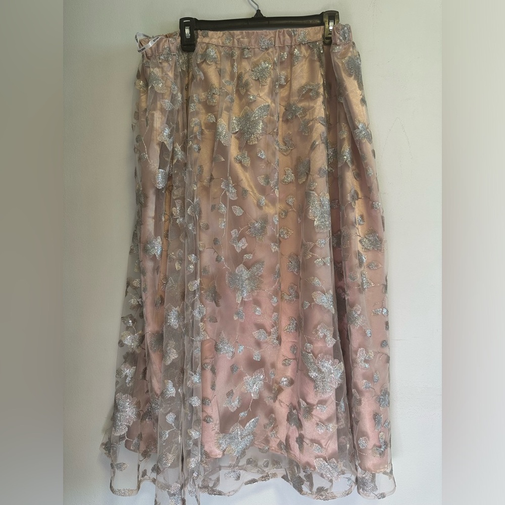 NWT Anne Klein Blush and Silver Maxi skirt and matching shell. Sz XL